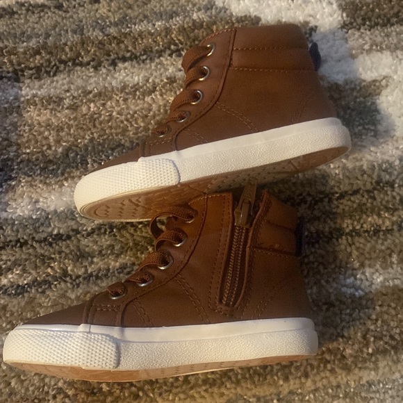 New High Top size 6 - Picture 3 of 6